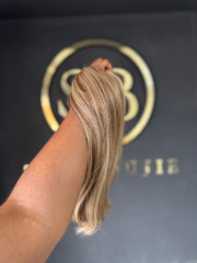 Rich Auntie Wefts